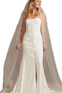 lot 8754 image: Passat Ivory 1Tier Cathedral Veils Crystal 5x7 Distressed Heirloom White
