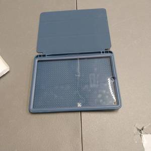 lot 9192 image: suritch protective iPad case, navy blue