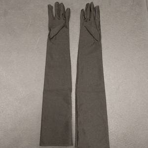 lot 25396 image: long black gloves, small
