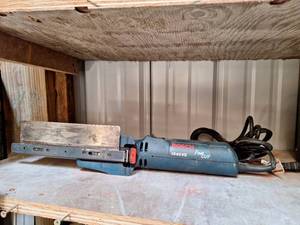 lot 3001 image: Bosch Fine Cut 1640 VS. -Japanese Saw