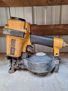 lot 3004 image: Pneumatic Stanley Bosch Ridge Runner Coil Roofing Air Nailer