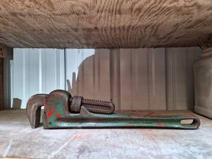 lot 3009 image: 18 in Super Ego Heavy Duty Pipe Wrench