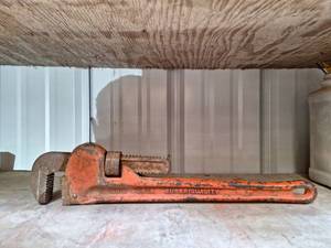 lot 3010 image: Ohio Forge 18 in Super Quality Pipe Wrench
