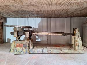 lot 3011 image: Triple Beam Balance Scale