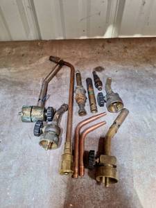 lot 3032 image: Lot of Torch Head Attachments