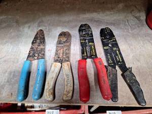 lot 3036 image: (4) Wire Strippers