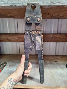 lot 3039 image: pex plumbing Crimp Tool
