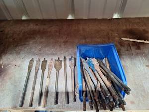 lot 3049 image: 30 Lot of paddle drill bits