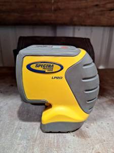 lot 3051 image: construction Spectra Precision Laser