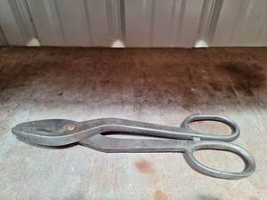 lot 3053 image: 12 inch metal snips