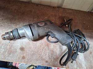 lot 3070 image: Black and Decker screwdriver Drill