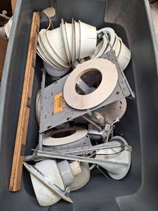 lot 3093 image: large Lot of recessed Lighting