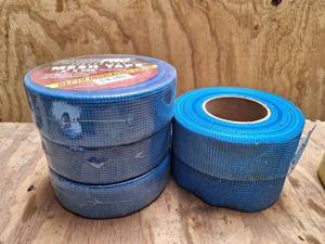 lot 3094 image: Lot of 5 Finish Pro 2 in x 300 ft Mesh Tape Rolls sheetrock drywall