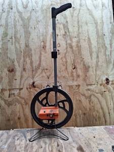 lot 3103 image: Kesson Marker measuring wheel