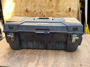lot 1006 image: Irwin Heavy Duty Tool Box 26 inches- Contents Included