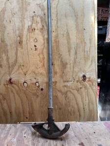 lot 1067 image: Vintage Pipe Conduit Bender Head Tool - 44 tall