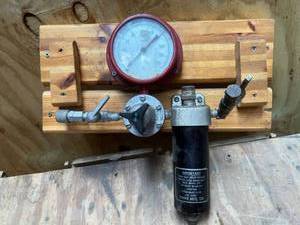 lot 1079 image: Air Compressor Gauge, Regulator and Water Trap Filter Setup