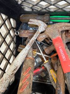 lot 1089 image: Lot of Hammers, Pliers, and Screwdrivers