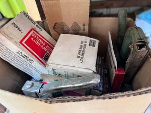 lot 1158 image: Lot of Heavy Duty Staple Guns and Staples
