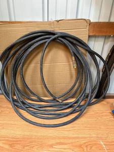 lot 2024 image: 300 PSI Air Hose