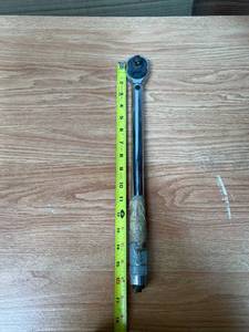 lot 2031 image: Large Socket Torque Wrench