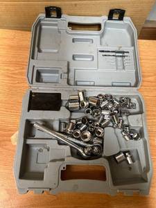 lot 2044 image: Husky Socket Wrench Set