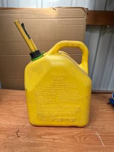 lot 2052 image: 5 Gallon Scepter Diesel Container