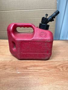 lot 2055 image: 1 Gallon Blitz Gasoline Container
