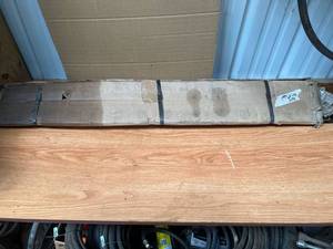 lot 2069 image: Husky Rail For 5th Wheel New in Box