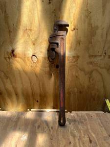lot 1093 image: 24 Inch Pipe Wrench