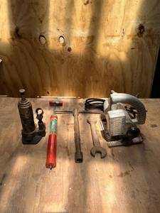 lot 1099 image: Vintage Wen Saw and Assortment of Vintage Tools ( Air Pump, Wrenches, and Hydraulic Jack)