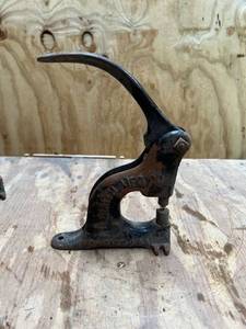 lot 1118 image: FH Smith MFG Co Rivets Press