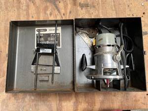 lot 1136 image: Stanley Industrial 1 HP Router Kit