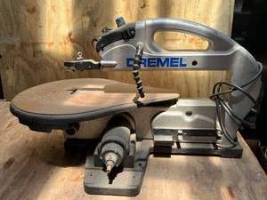 lot 1157 image: Dremel 15 Inch Variable Speed Scroll Saw Model 1800