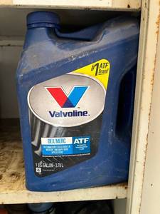 lot 2005 image: Lot Of Large Jugs of Automobile Fluids