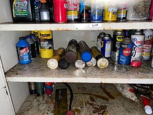 lot 2009 image: Lot of Automotive Lubes, Oils, Grease Gun Tubes