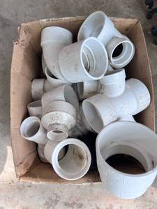 lot 1195 image: Box of Various 3 and 4 PVC fittings
