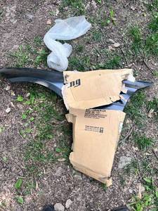 lot 1218 image: Bm3101j2 Seden Replacement Fender (Google says Fender for 15-22 Dodge Charger )
