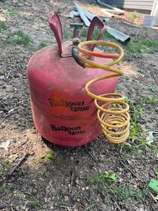 lot 1220 image: Helium Tank transformed into air bubble kit- tire inflater