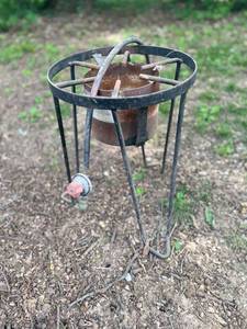 lot 1228 image: Propane Single Burner Outdoor Stove. Turkey Fryer