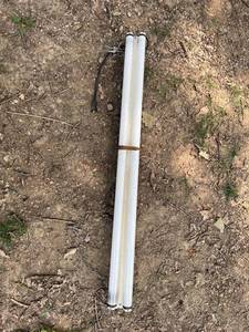 lot 1231 image: 4ft Fluorescent Shop Light