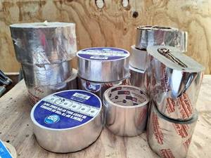 lot 3147 image: Lot of Aluminum Foil Tape