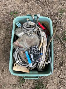 lot 1254 image: Large quantity of Plumbingwater line Hoses - including Replacement Hose for Refrigerator