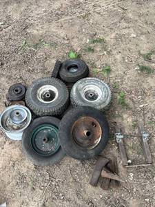 lot 1257 image: Lot of Small Tires and Rims - Various Sizes