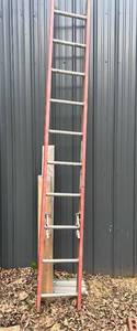 lot 1277 image: 10ft Extension Ladder