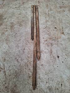 lot 3201 image: (3) of Concrete form pins Stakes