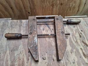 lot 3165 image: Wooden Clamp