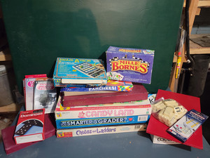 lot 4202 image: Lot of Board Games
