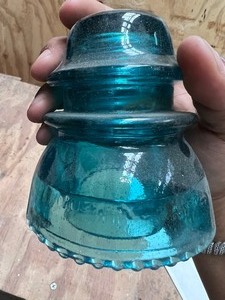 lot 1281 image: Vintage Hemingray Electrical Glass Insulators