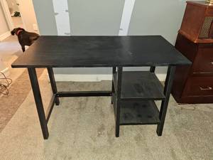 lot 42 image: Black Office Desk - 43 x 22 x 30